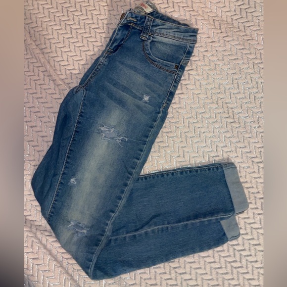 Ripped jeans - Picture 2 of 2